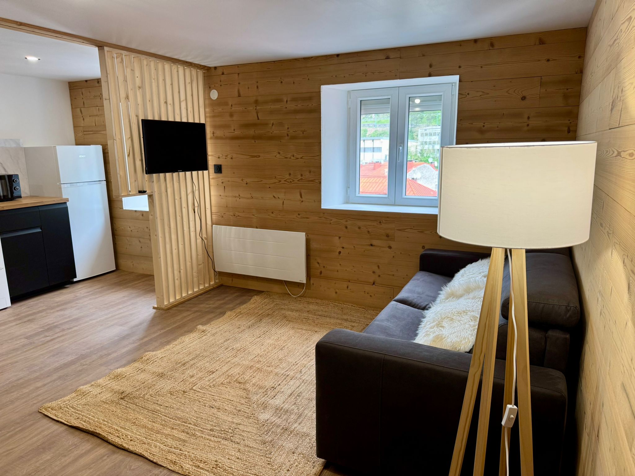 Chambre cosy avec lampe d'appoint